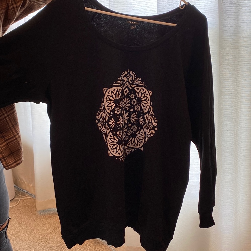 Torrid size 2 black sweater with cute mandala design